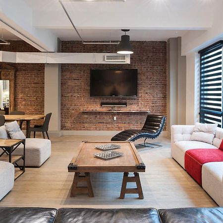 The Executive Loft At The Holland Hotel Монреал Екстериор снимка