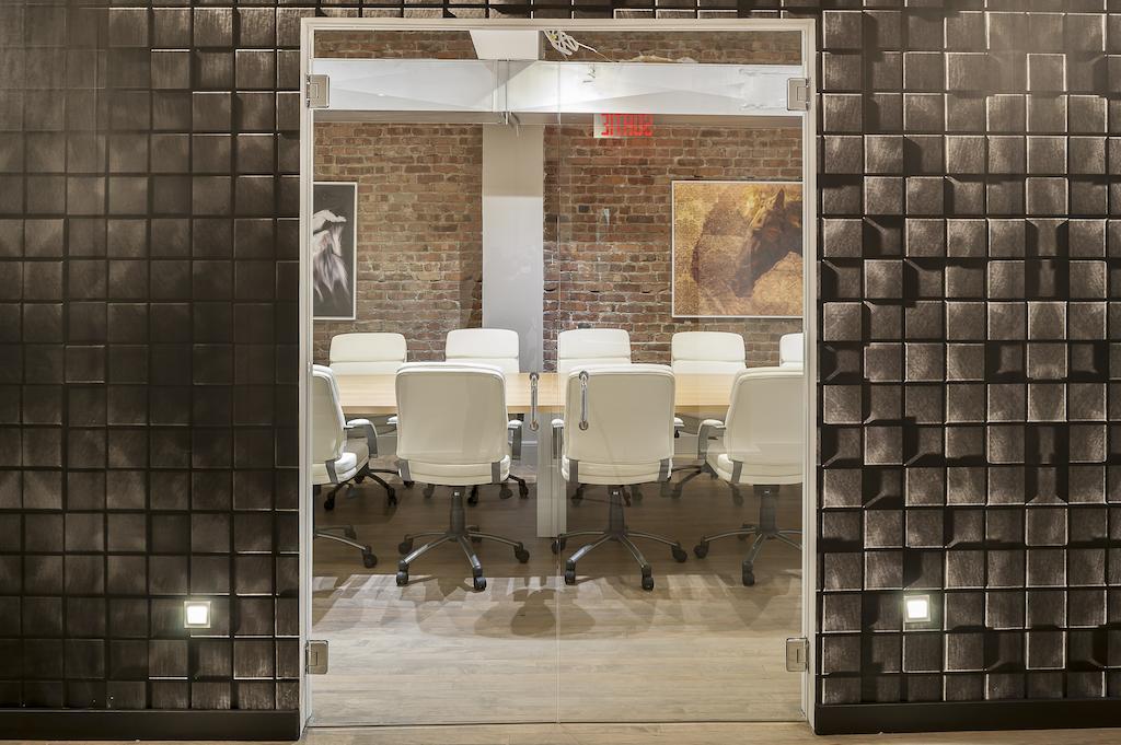 The Executive Loft At The Holland Hotel Монреал Стая снимка