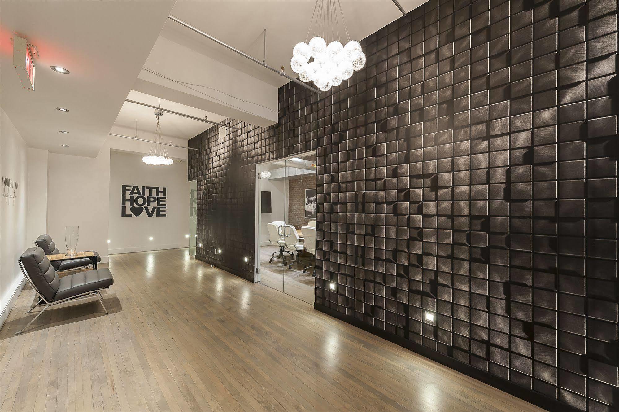The Executive Loft At The Holland Hotel Монреал Екстериор снимка