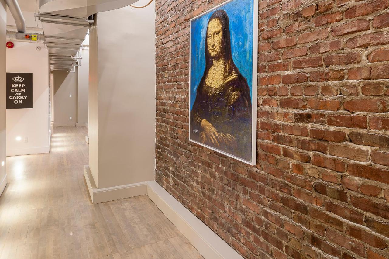 The Executive Loft At The Holland Hotel Монреал Екстериор снимка